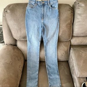 H&M High Waisted Skinny Jean